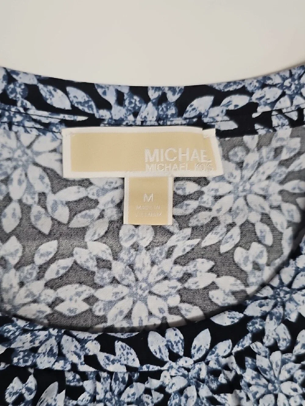 Michael Kors Black and Light Blue Floral Cold-Shoulder Tunic Size M